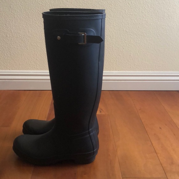 Hunter knee high rain boots - Picture 3 of 5
